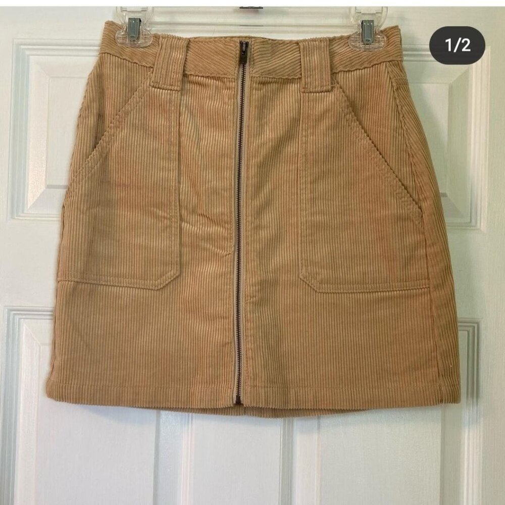 Hollister Beige corduroy skirt size 1